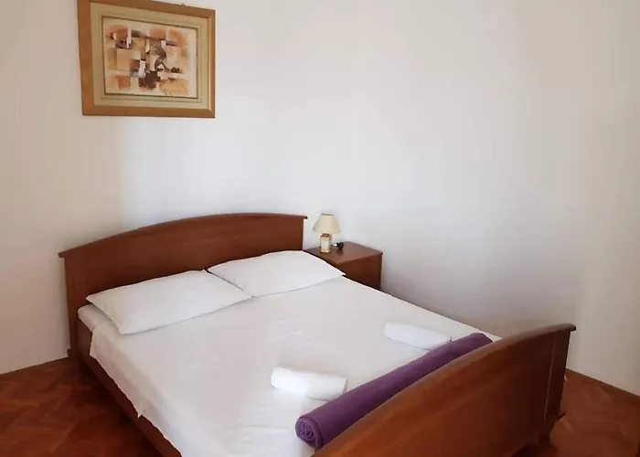 Apartment Jakov Nin