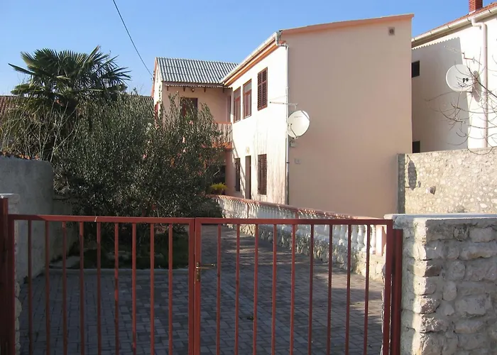 Apartment Jakov *